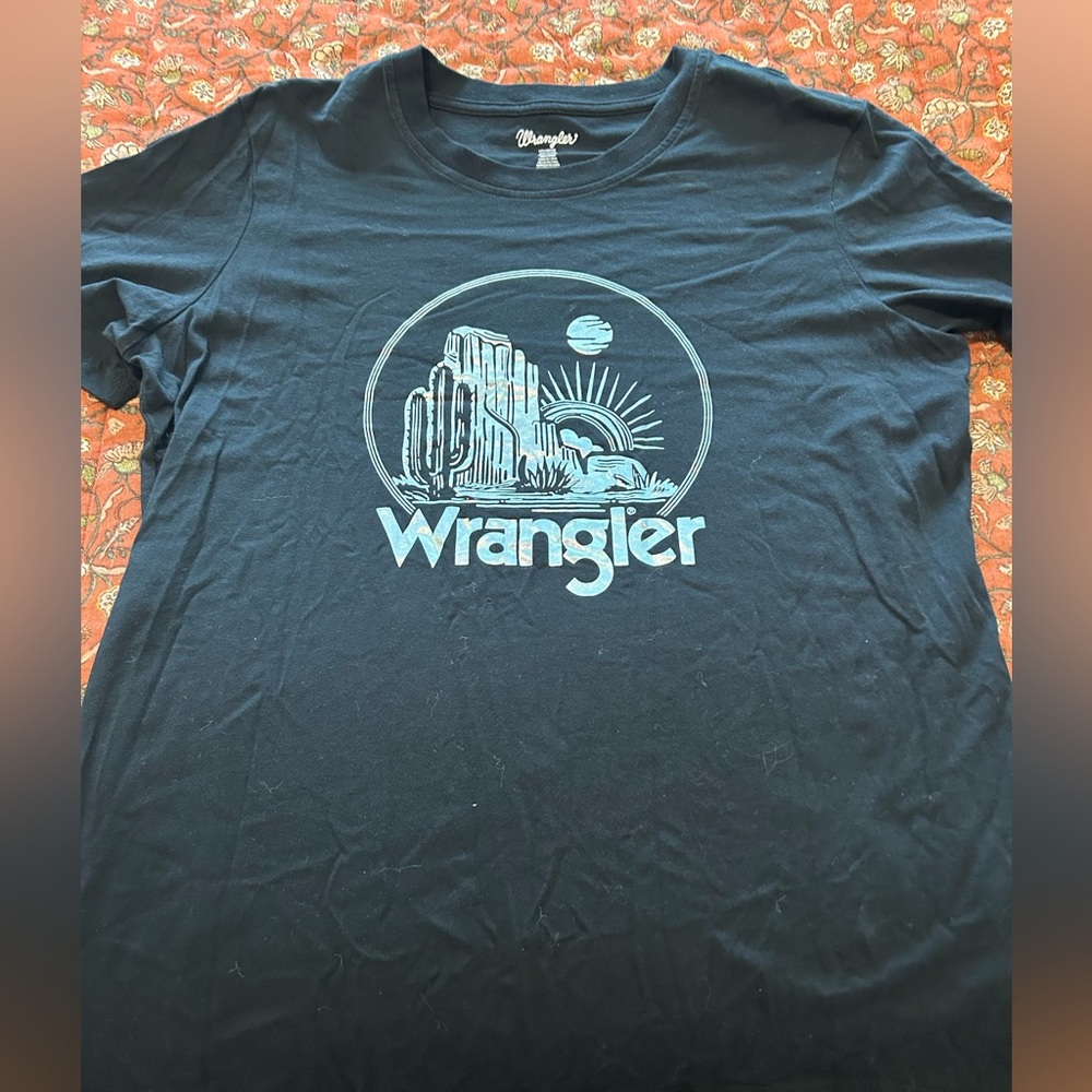 Wrangler black tshirt